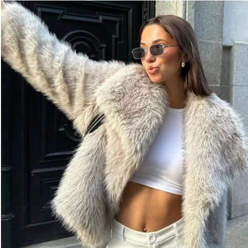 Women's Faux Fox Fur Coat – Luxurious Warmth, Zero Compromise